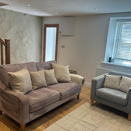 Cosy Modern Miners Cottage Llanllechid 外观 照片