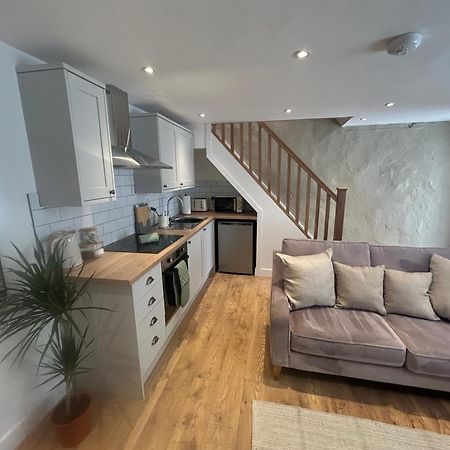 Cosy Modern Miners Cottage Llanllechid 外观 照片