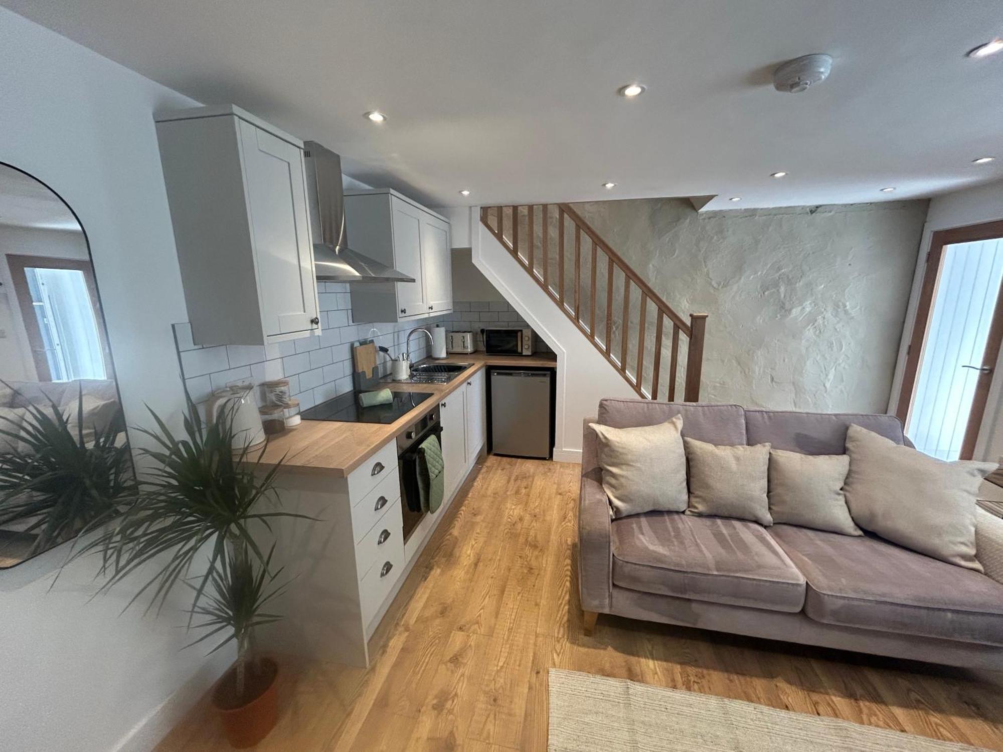 Cosy Modern Miners Cottage Llanllechid 外观 照片