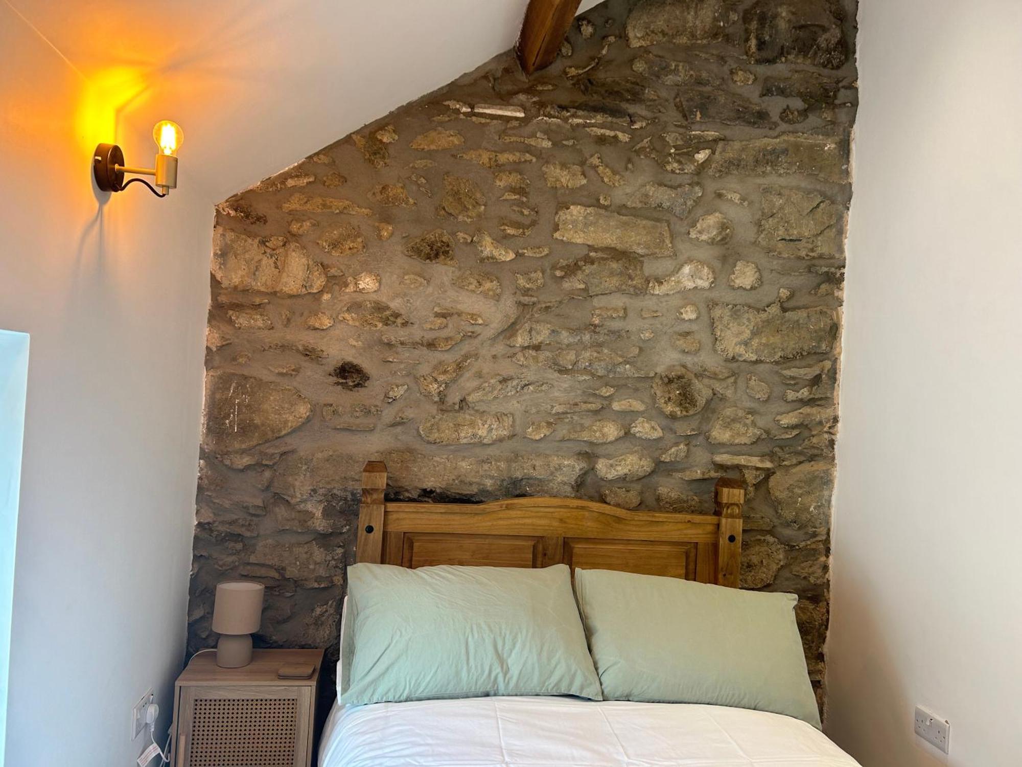 Cosy Modern Miners Cottage Llanllechid 外观 照片