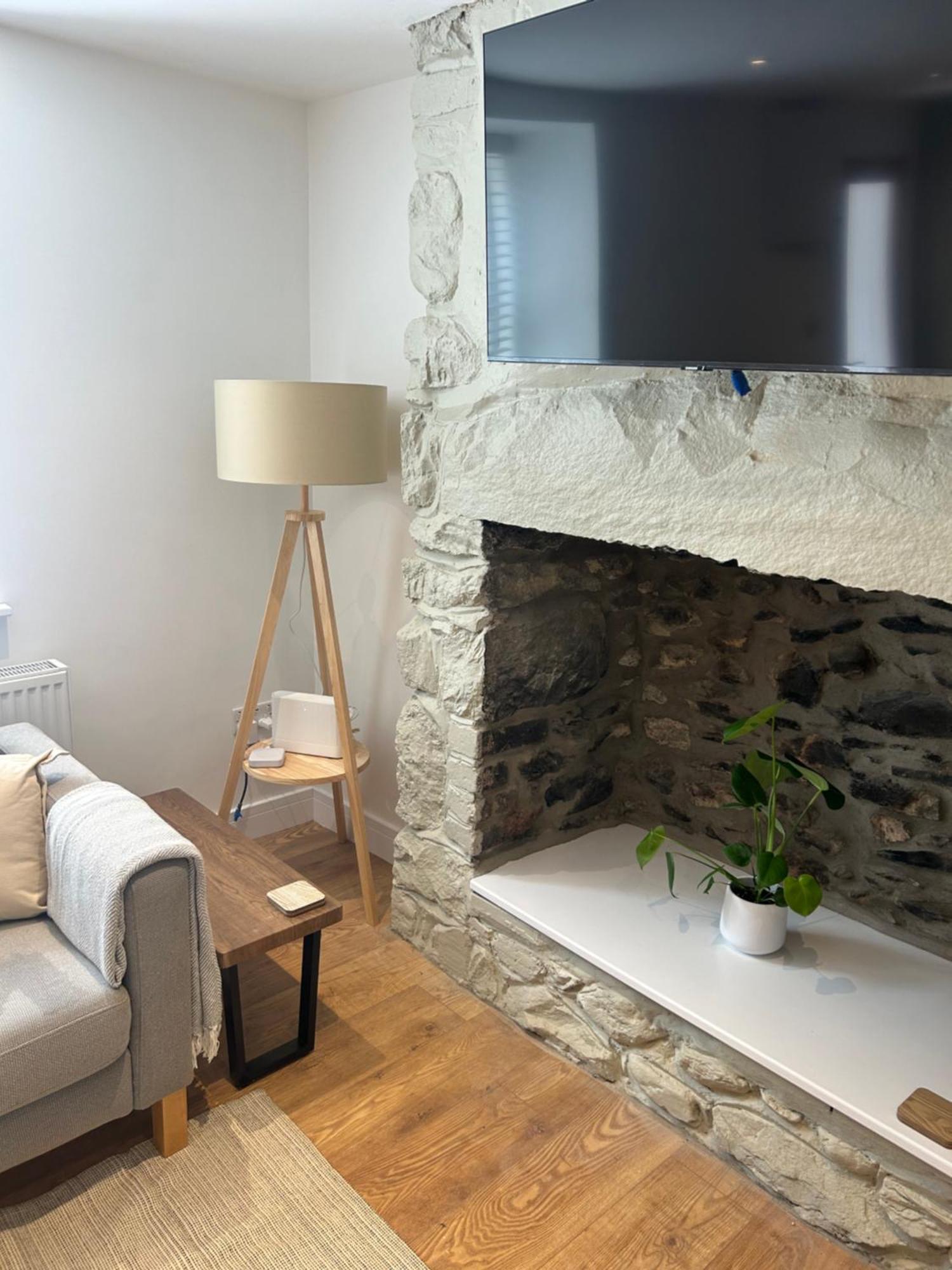 Cosy Modern Miners Cottage Llanllechid 外观 照片