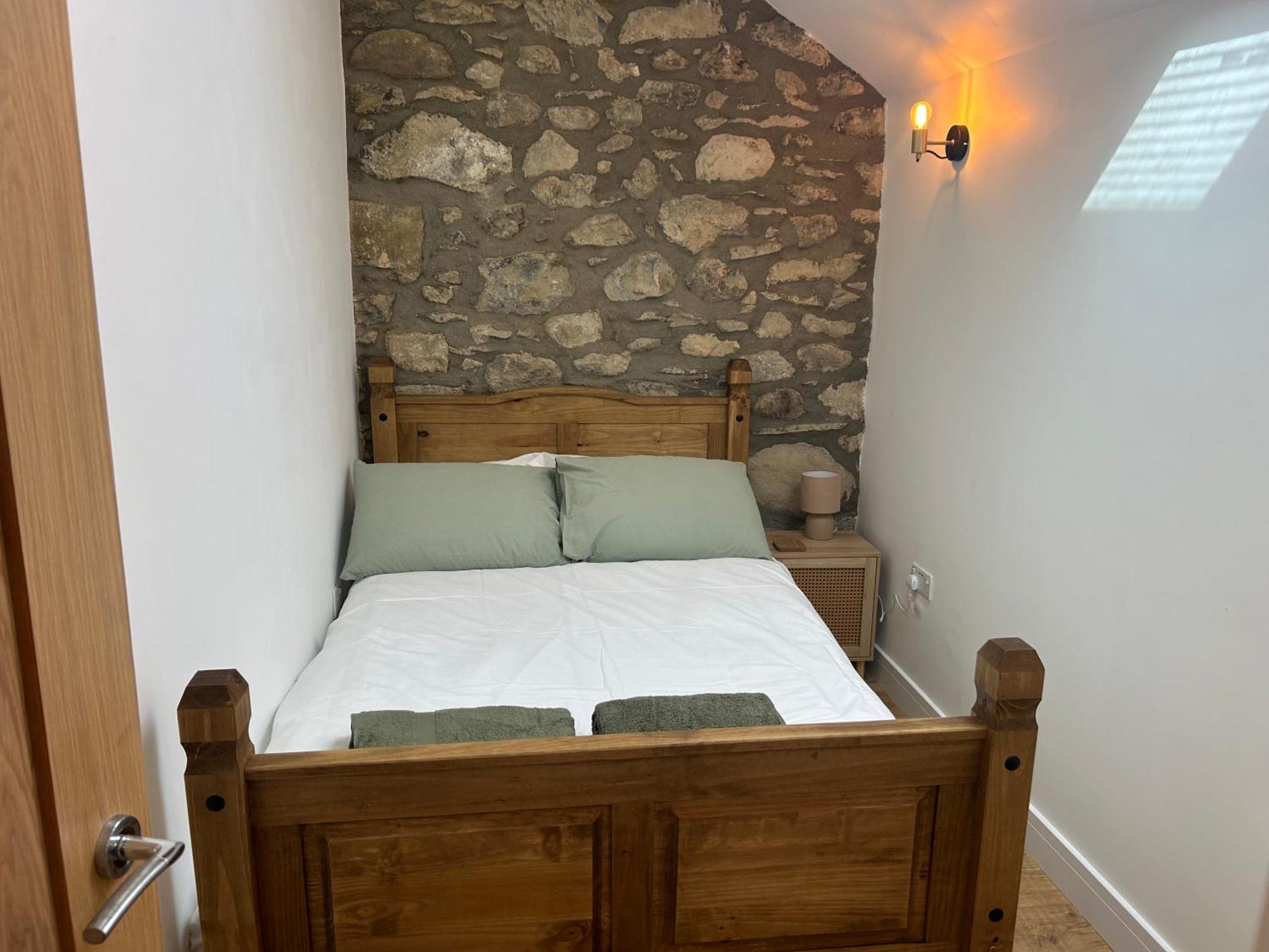 Cosy Modern Miners Cottage Llanllechid 外观 照片